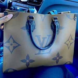 Louis Vuitton ON-THE-GO MM